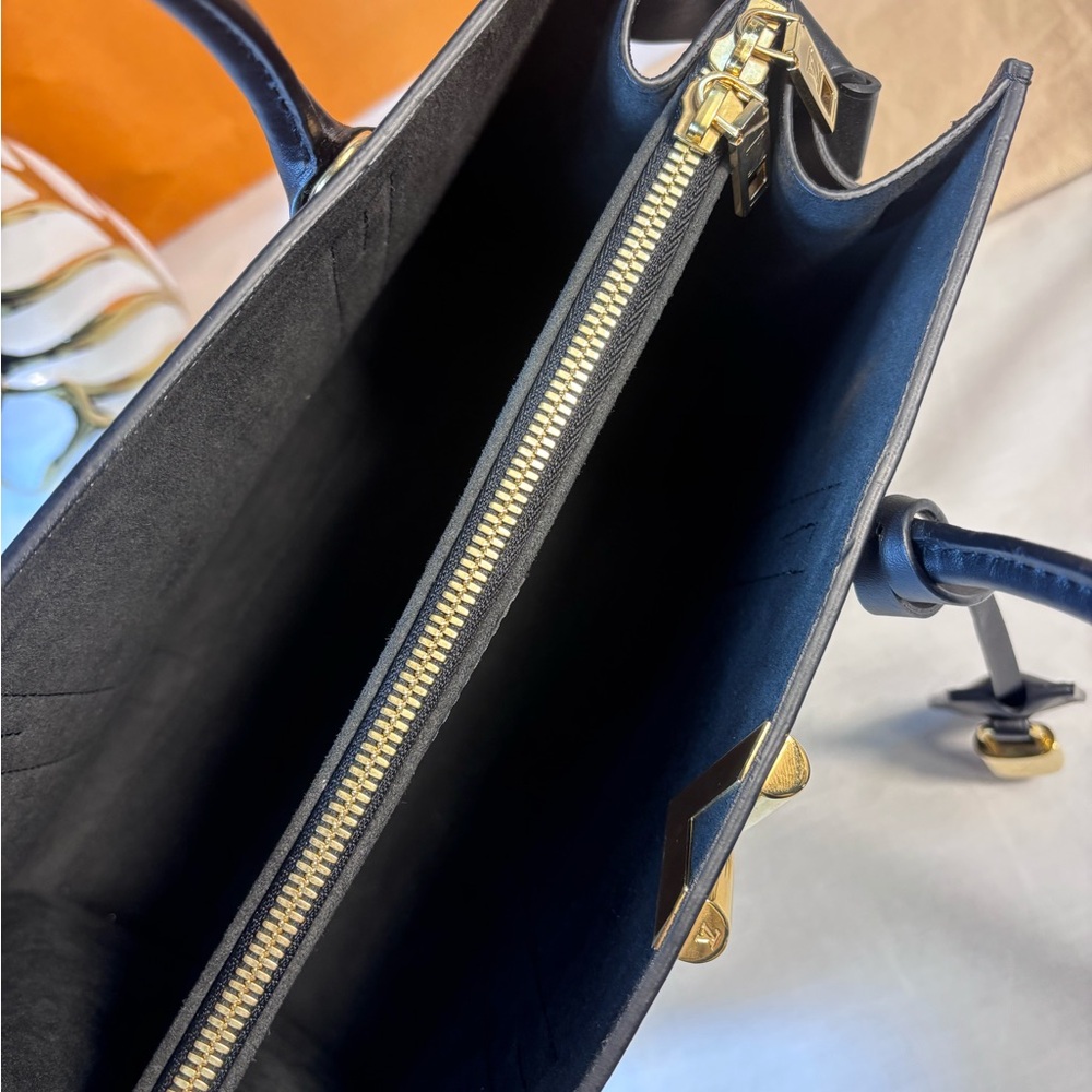 Gorgeous Louis Vuitton Very Mm Tote Black Sold - Picture 9 of 16